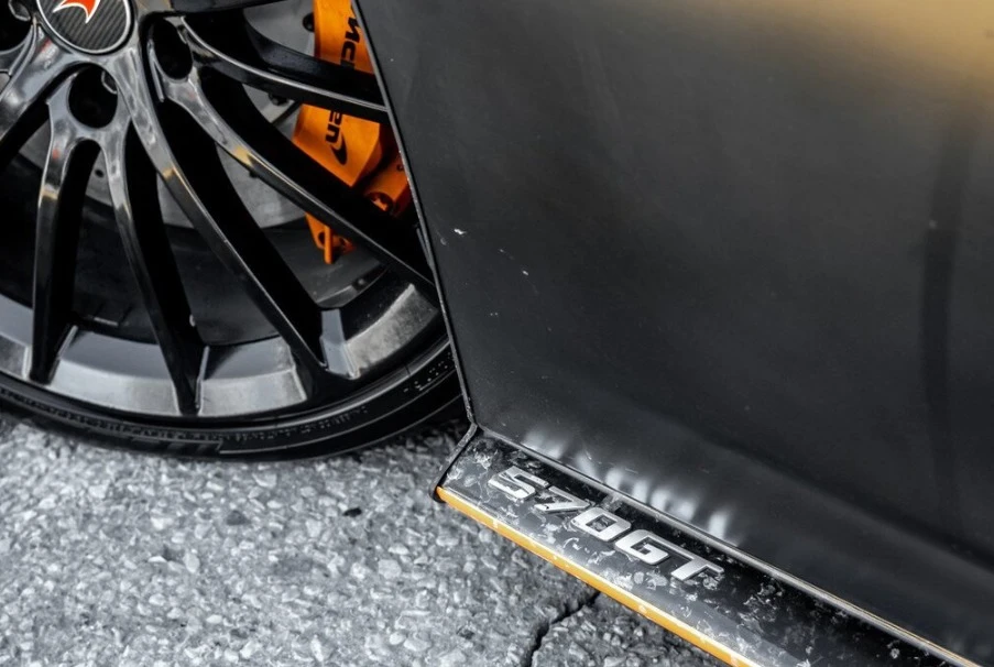 2017 McLaren 570GT - Image 8 of 20