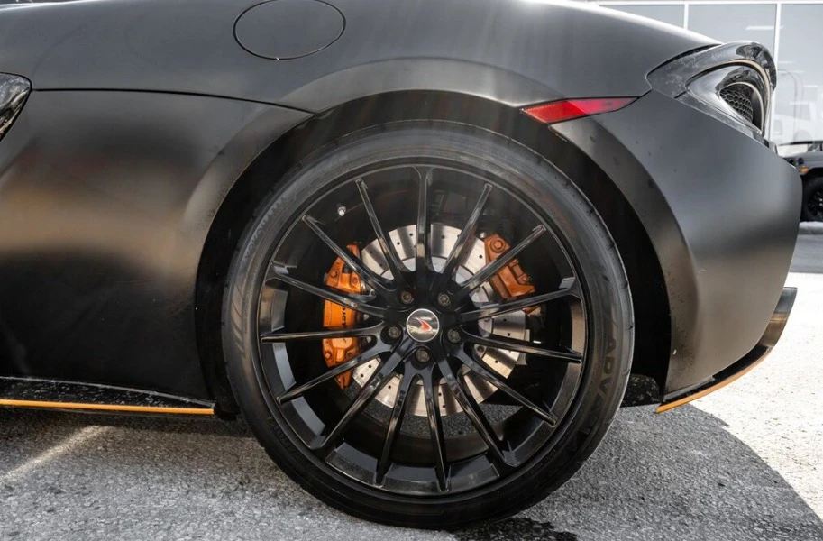 2017 McLaren 570GT - Image 9 of 20