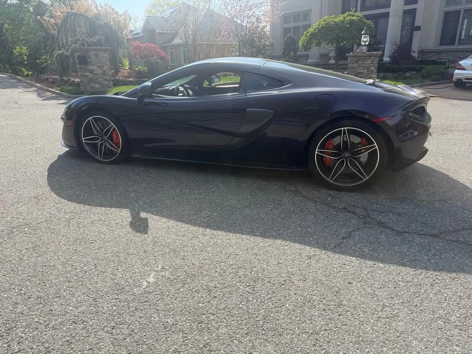 2017 McLaren 570GT - Image 8 of 19