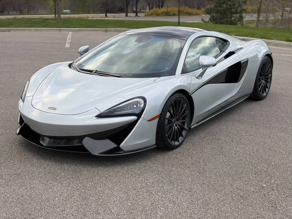 2017 McLaren 570GT - Image 4 of 20
