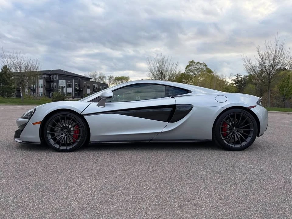 2017 McLaren 570GT - Image 5 of 20