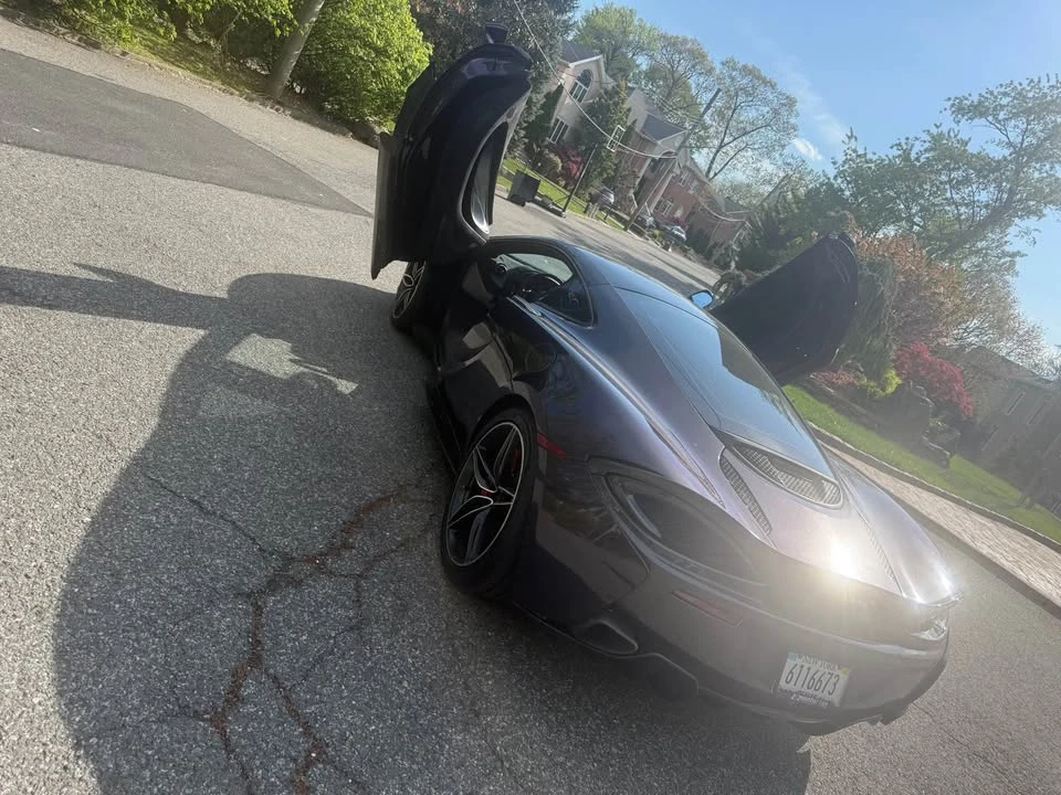 2017 McLaren 570GT - Image 14 of 19