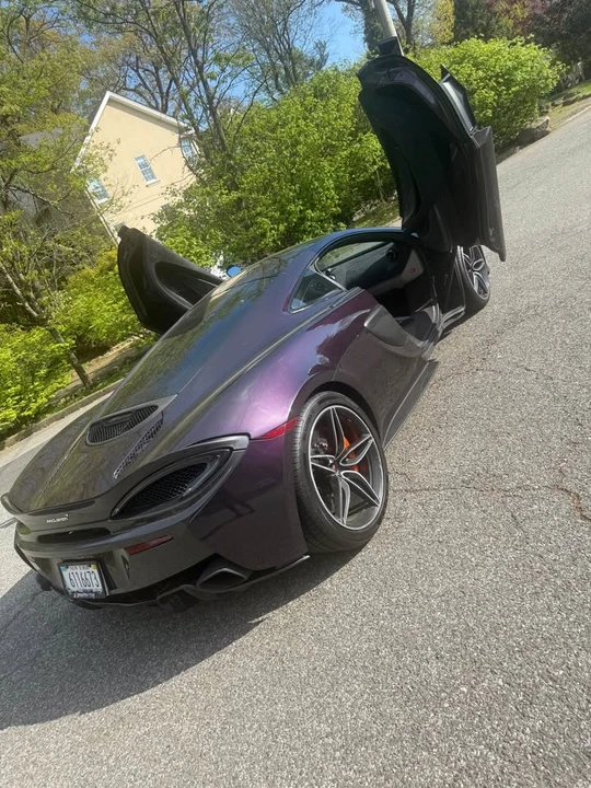 2017 McLaren 570GT - Image 13 of 19