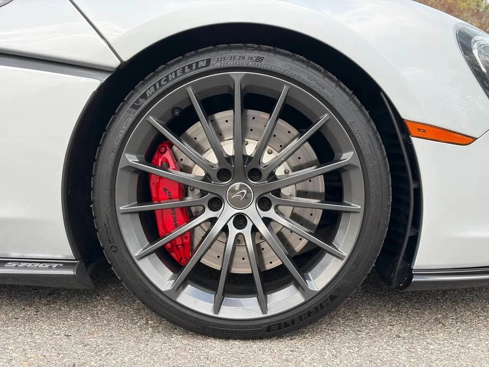 2017 McLaren 570GT - Image 13 of 20