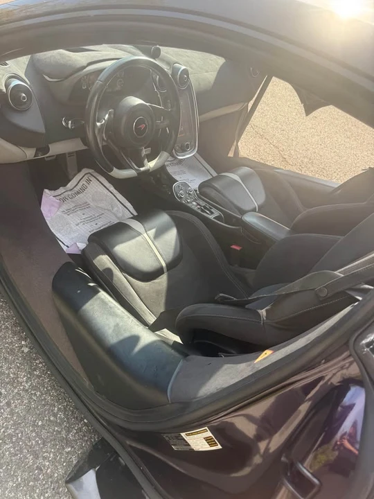 2017 McLaren 570GT - Image 16 of 19