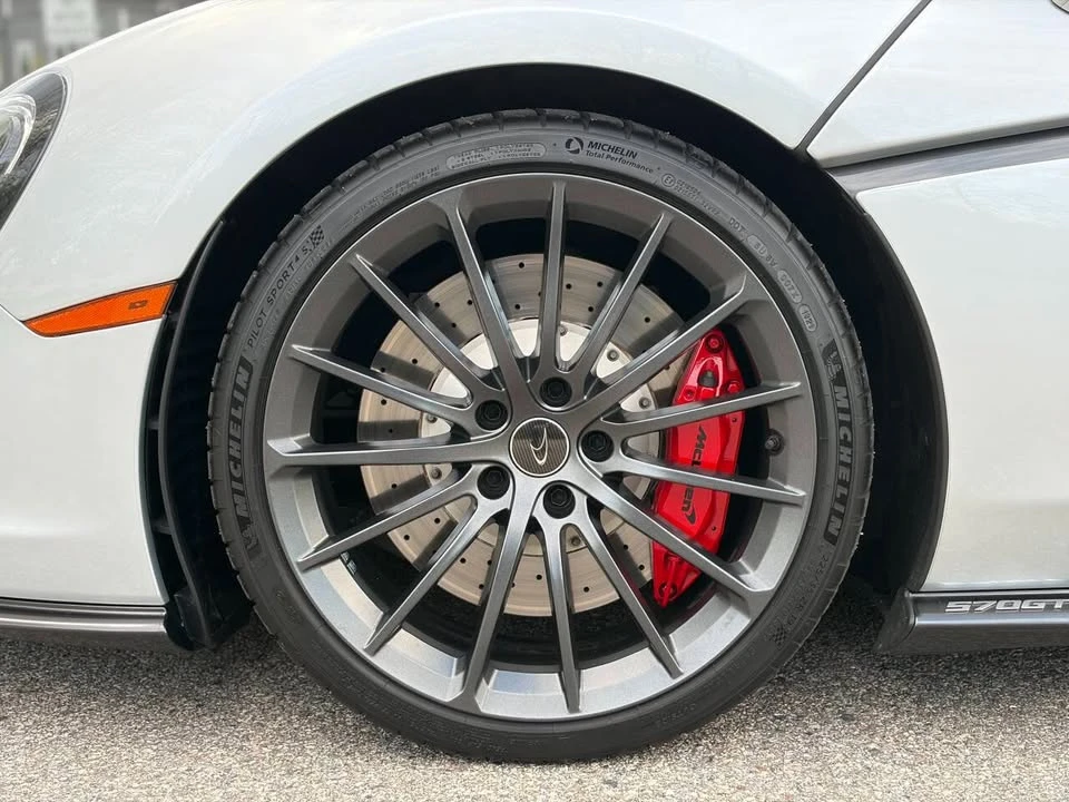 2017 McLaren 570GT - Image 12 of 20
