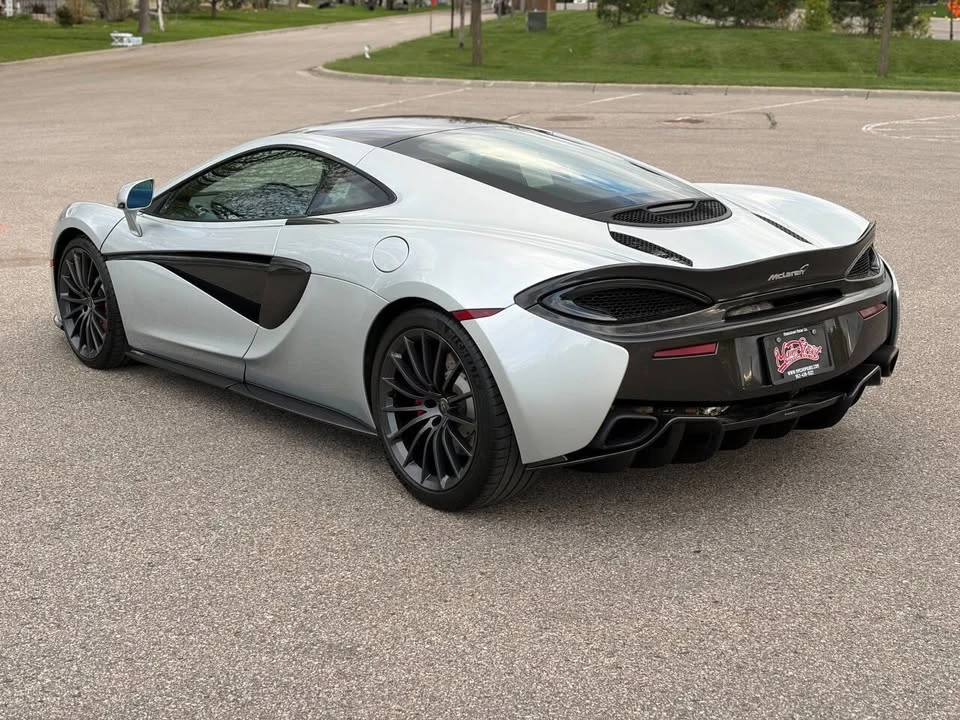 2017 McLaren 570GT - Image 6 of 20