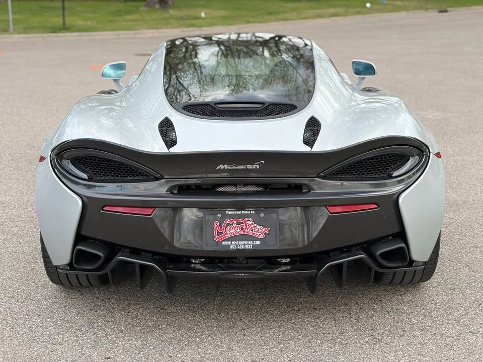 2017 McLaren 570GT - Image 8 of 20