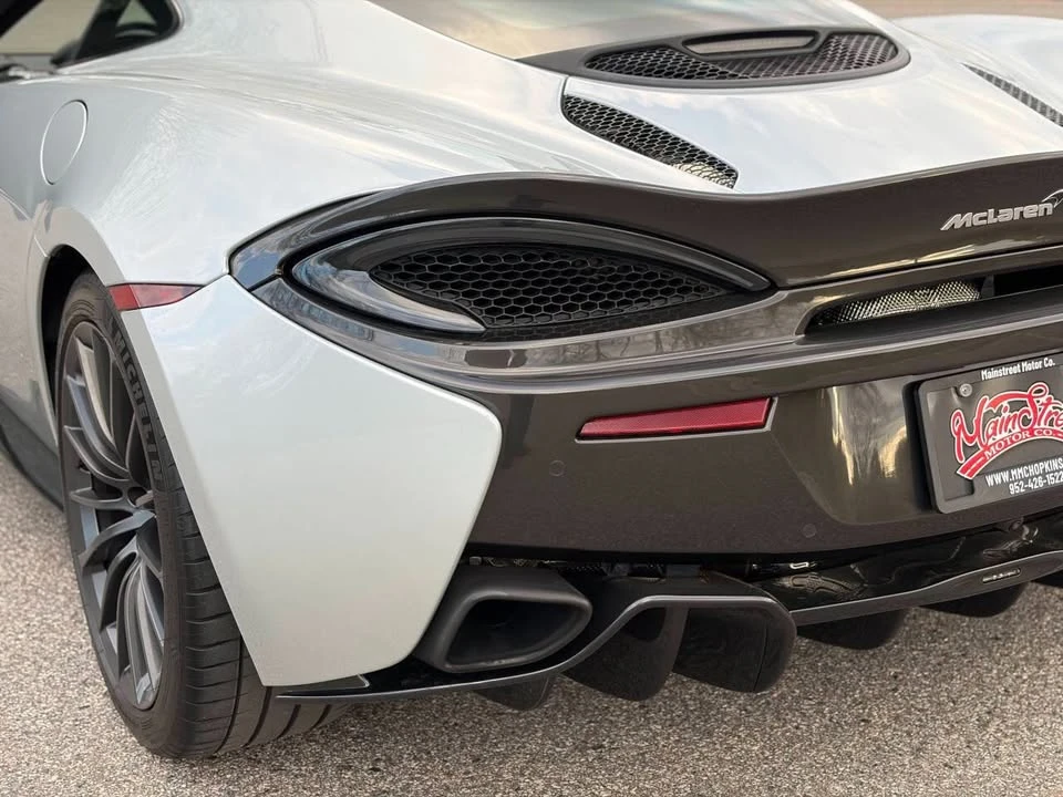 2017 McLaren 570GT - Image 15 of 20
