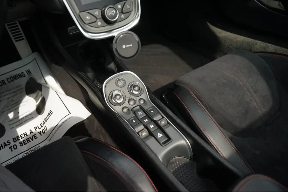 2017 McLaren 570GT - Image 11 of 13