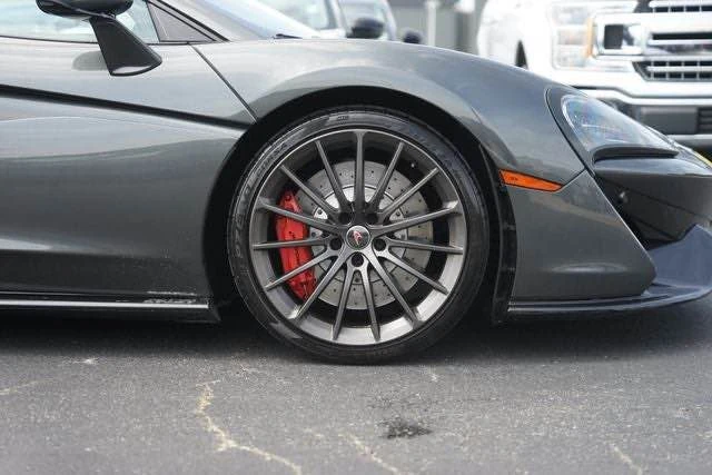 2017 McLaren 570GT - Image 15 of 18