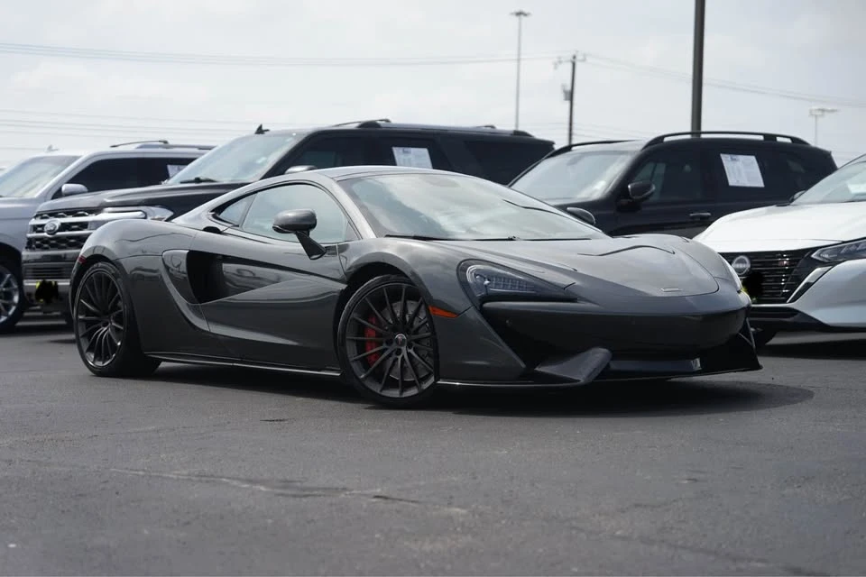2017 McLaren 570GT - Image 2 of 13