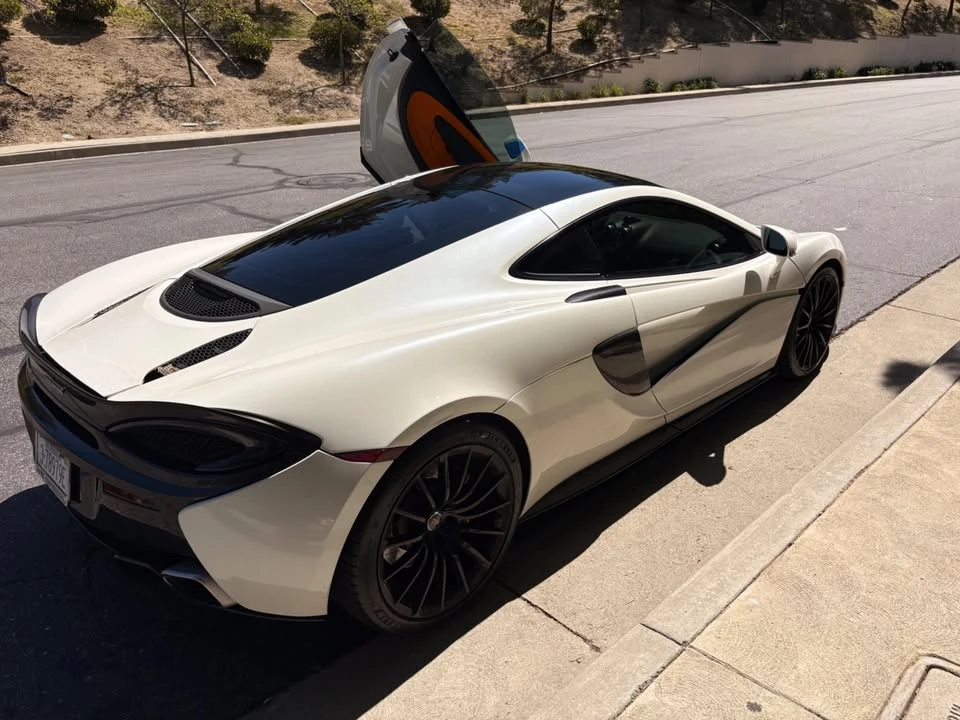 2017 McLaren 570GT - Image 5 of 8