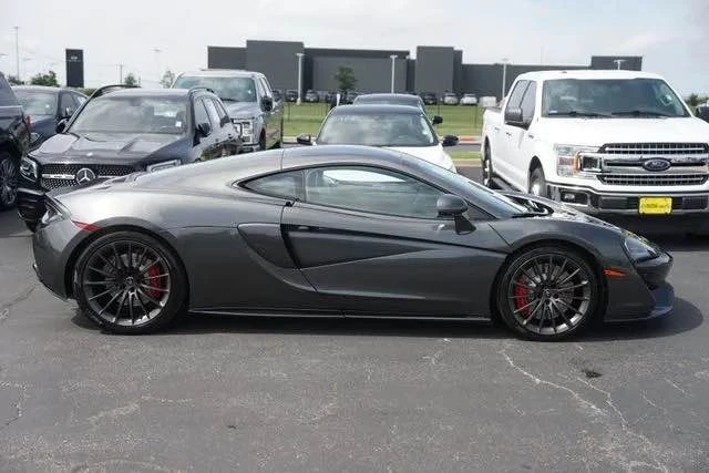2017 McLaren 570GT - Image 5 of 13