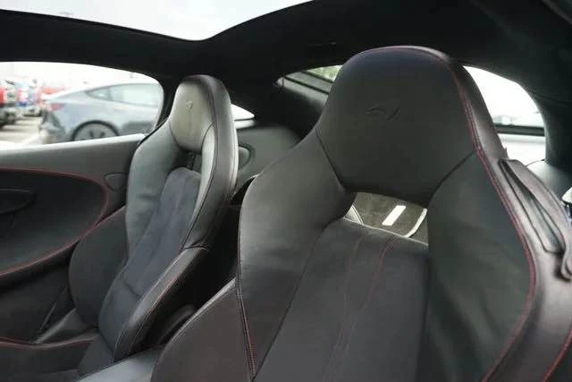 2017 McLaren 570GT - Image 8 of 13
