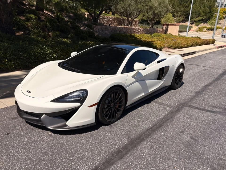 2017 McLaren 570GT - Image 3 of 8