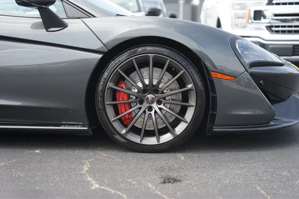 2017 McLaren 570GT - Image 3 of 13