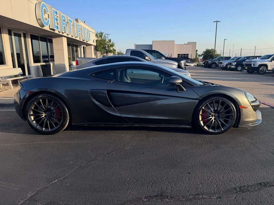 2017 McLaren 570GT - Image 2 of 7