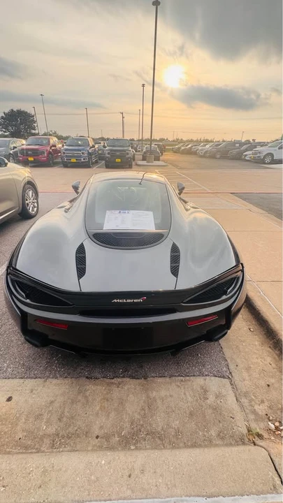 2017 McLaren 570GT - Image 2 of 4