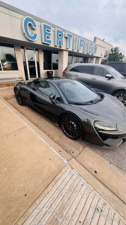 2017 McLaren 570GT - Image 3 of 4