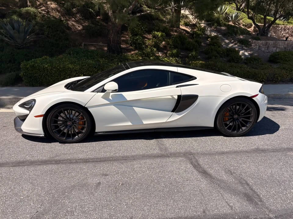 2017 McLaren 570GT - Image 3 of 7