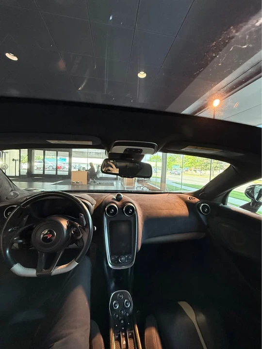 2017 McLaren 570GT - Image 5 of 9