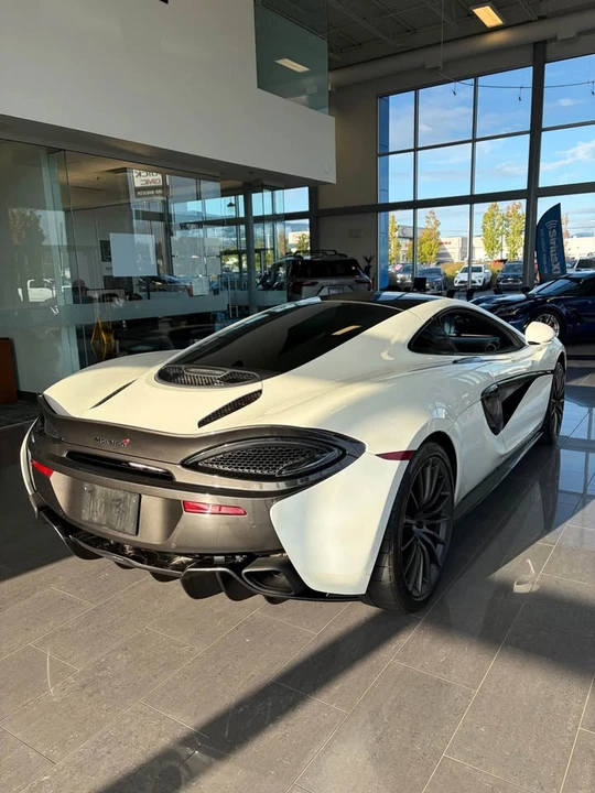 2017 McLaren 570GT - Image 2 of 5