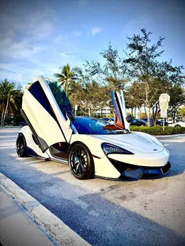 2017 McLaren 570GT 570GT