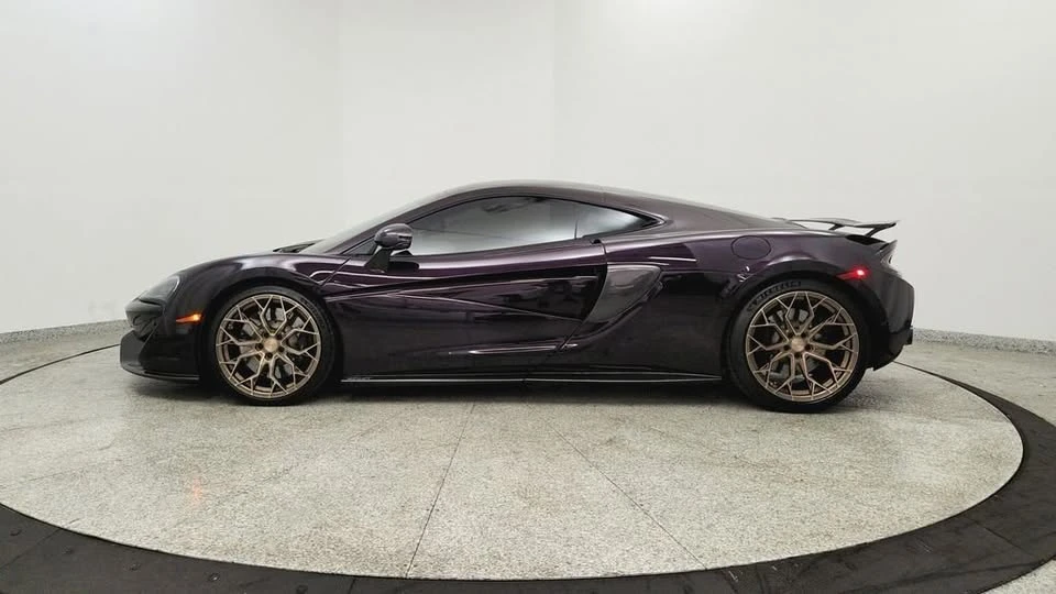 2017 McLaren 570GT - Image 2 of 20