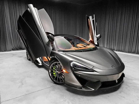 2017 McLaren 570GT
