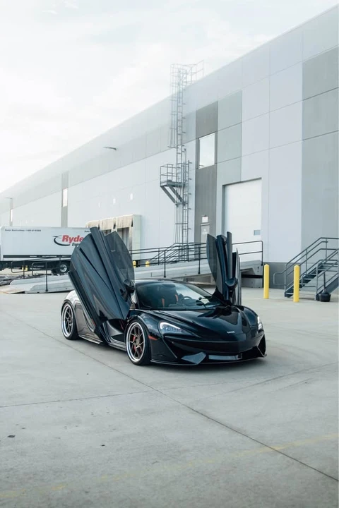 2017 McLaren 570GT - Image 4 of 10