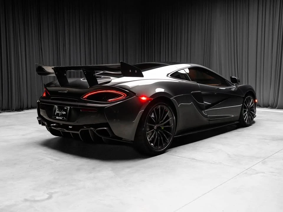 2017 McLaren 570GT - Image 8 of 20