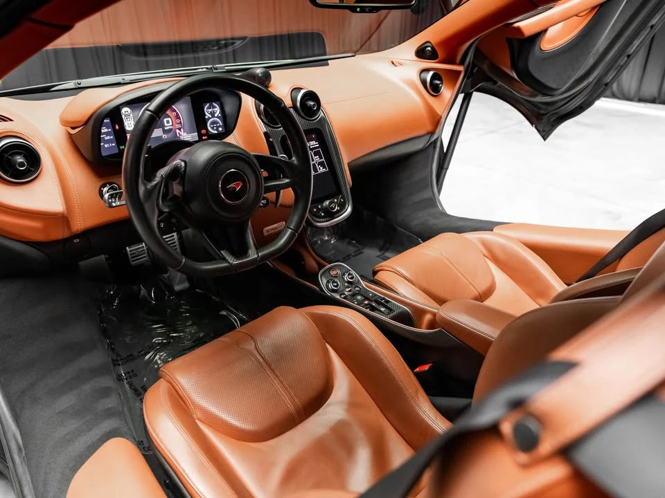 2017 McLaren 570GT - Image 10 of 20