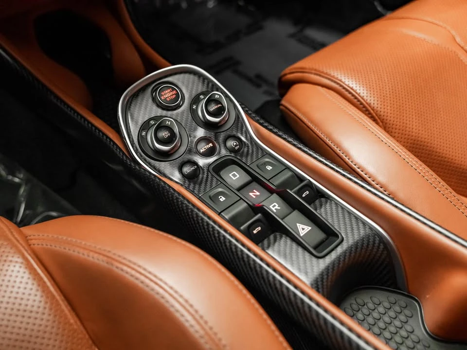 2017 McLaren 570GT - Image 12 of 20
