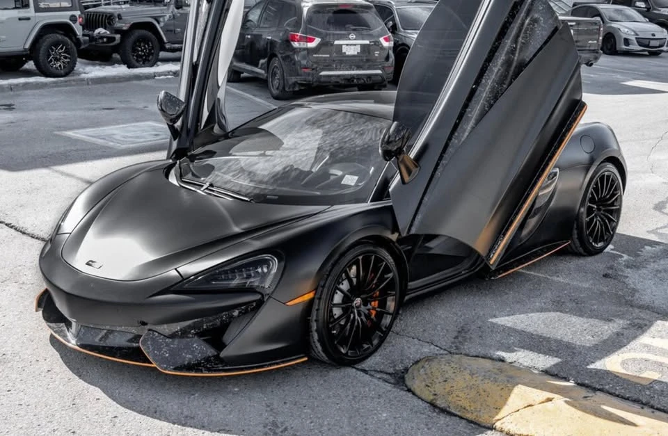 2017 McLaren 570GT - Image 15 of 20