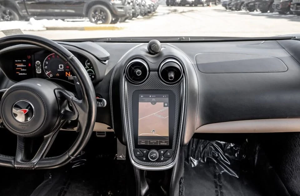 2017 McLaren 570GT - Image 6 of 20
