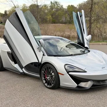 2017 McLaren 570GT