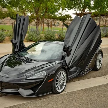 2017 McLaren 570GT