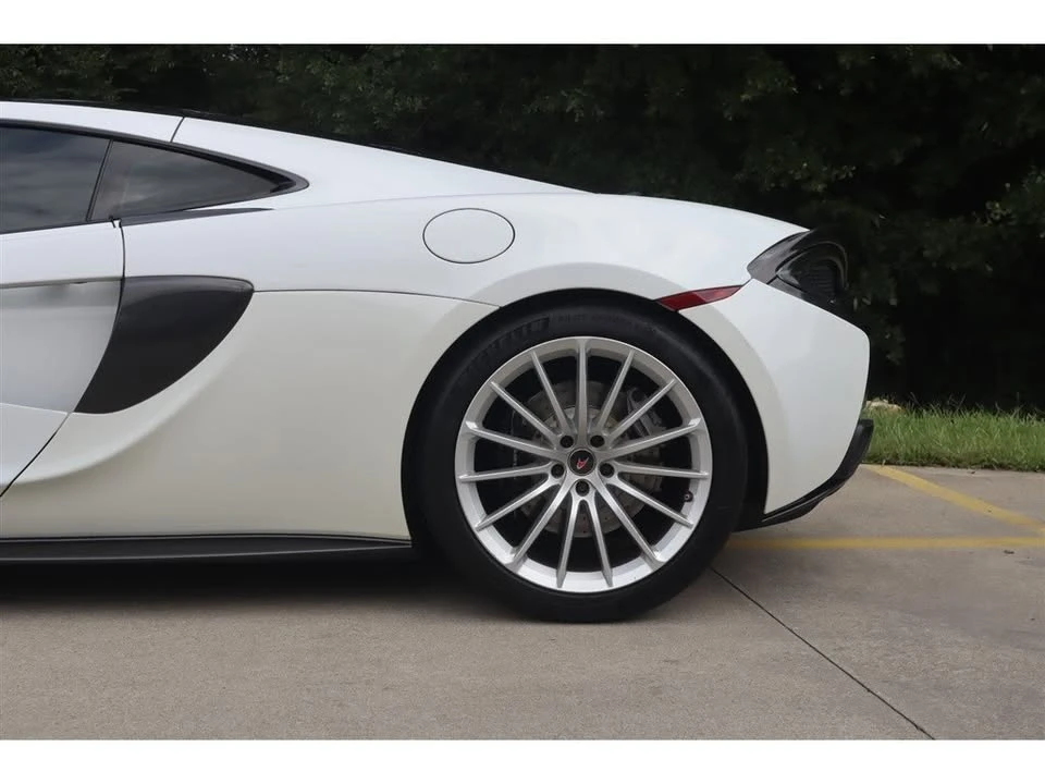 2017 McLaren 570GT - Image 5 of 19