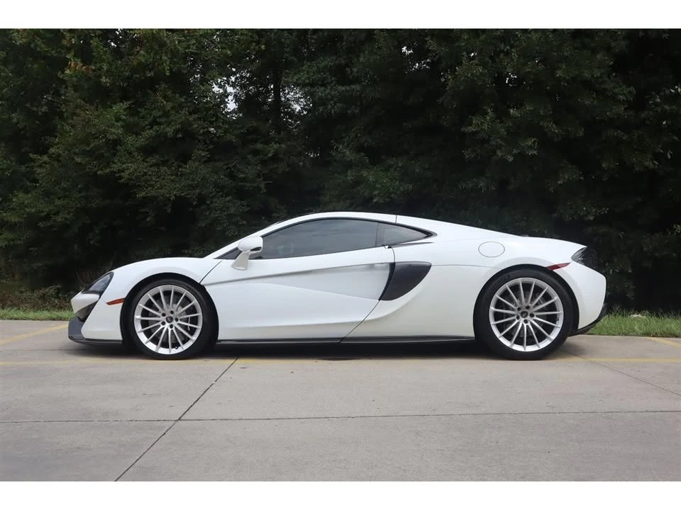 2017 McLaren 570GT - Image 2 of 19