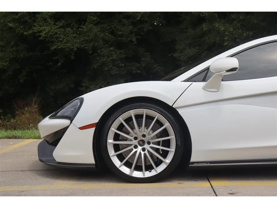2017 McLaren 570GT - Image 3 of 19
