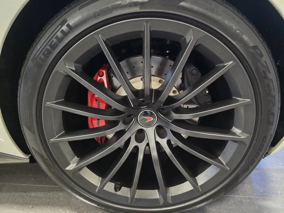 2017 McLaren 570GT - Image 4 of 10