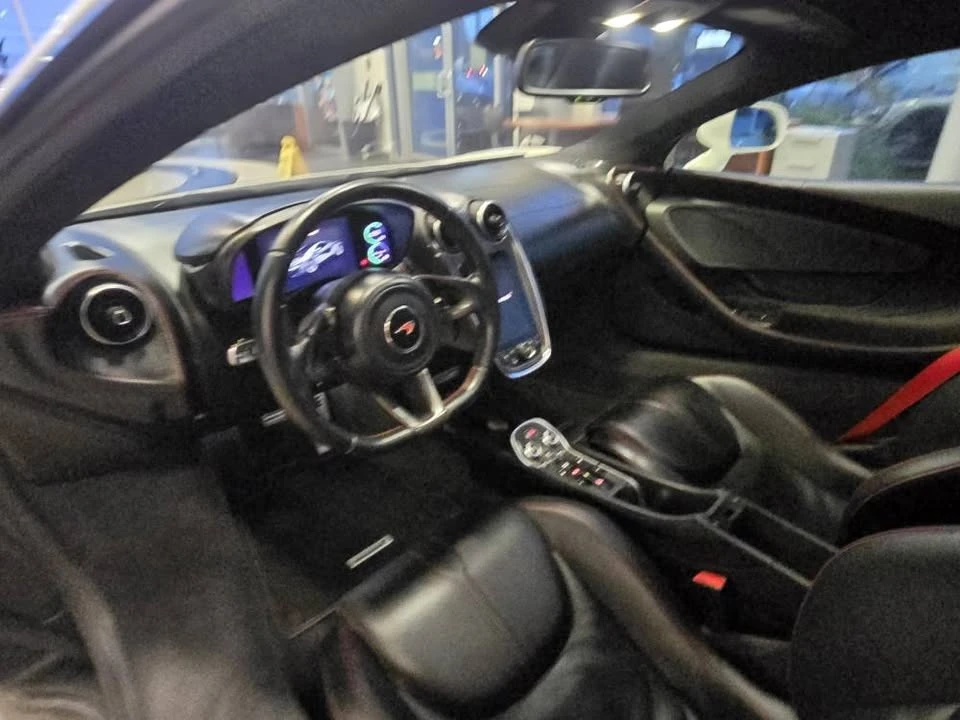 2017 McLaren 570GT - Image 8 of 10