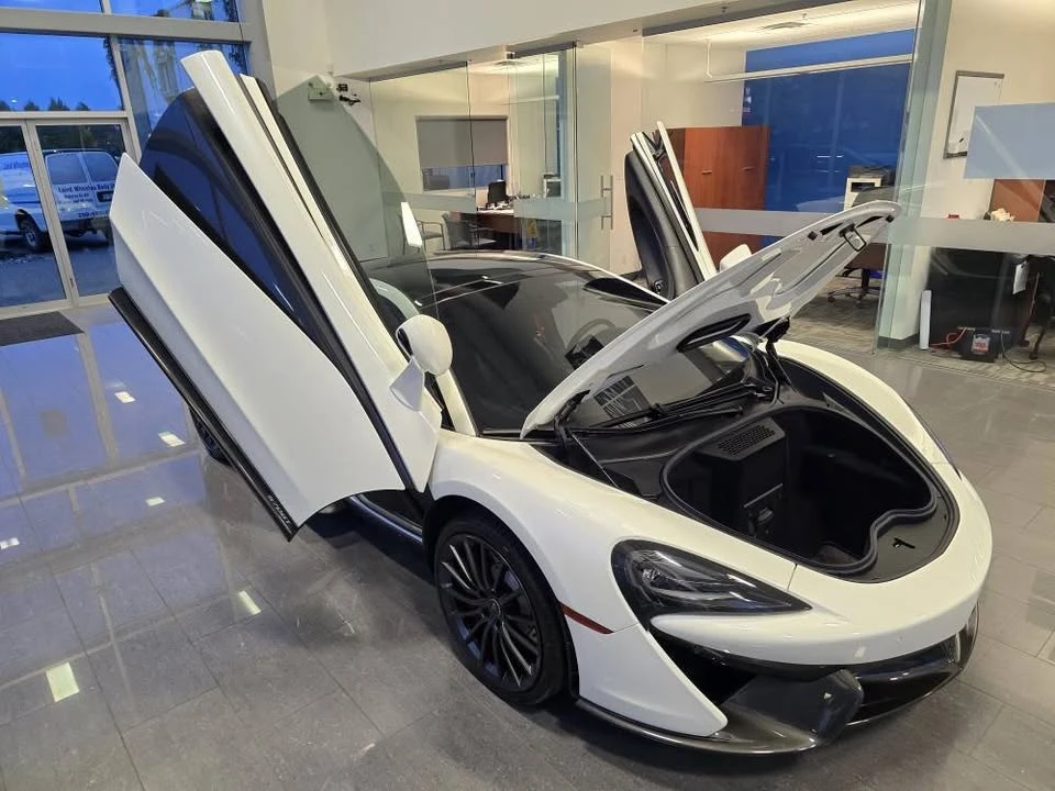 2017 McLaren 570GT - Image 5 of 10