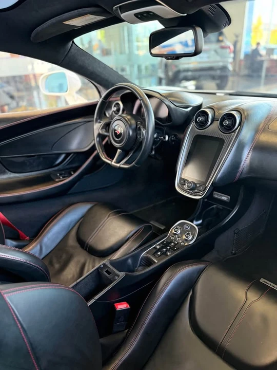 2017 McLaren 570GT - Image 9 of 11