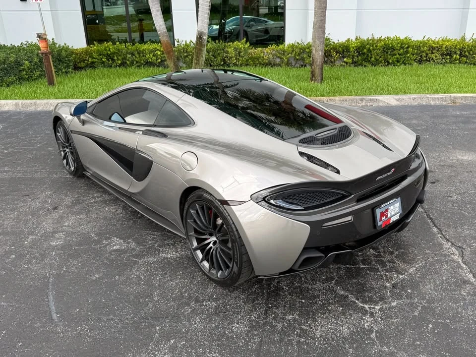 2017 McLaren 570GT - Image 5 of 18