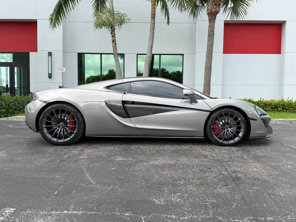 2017 McLaren 570GT - Image 7 of 18