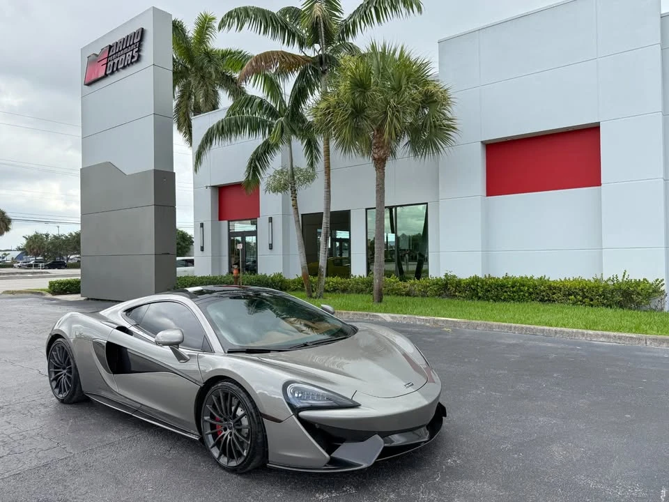 2017 McLaren 570GT - Image 17 of 18