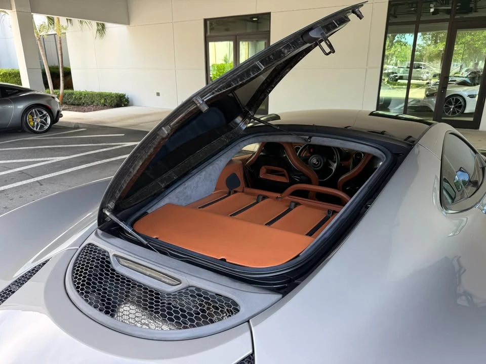 2017 McLaren 570GT - Image 11 of 18