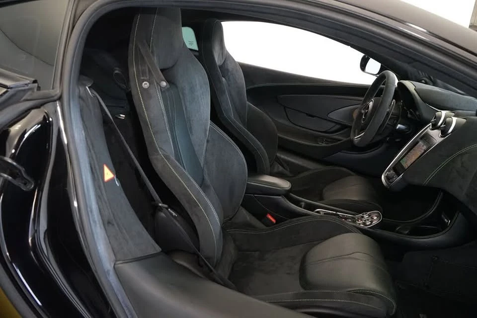 2017 McLaren 570GT - Image 14 of 20